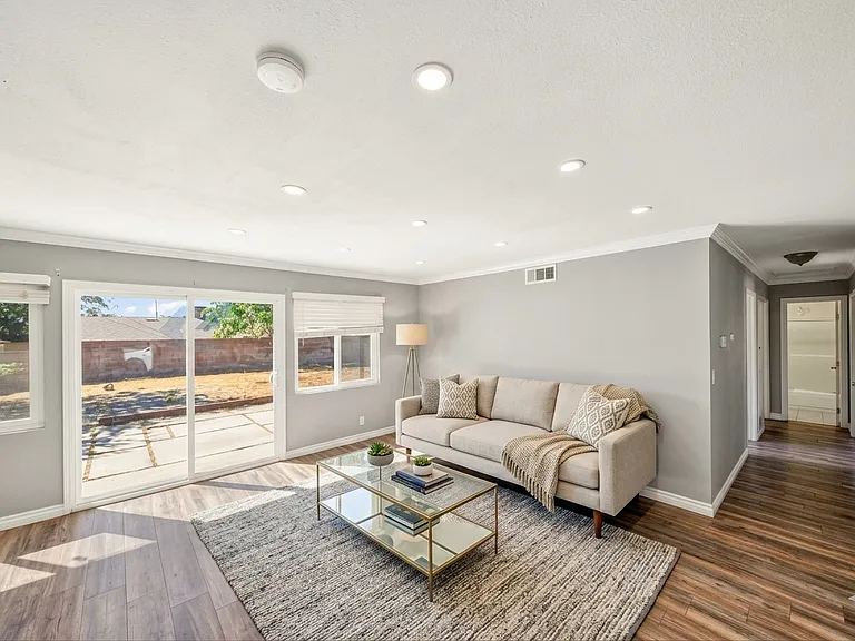 45463 Foxton Ave — Photo 1