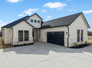 19071 White Bluff Dr, Whitney, TX 76692