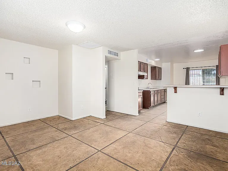 2823 N Flanwill Blvd #1 & 2 — Photo 10