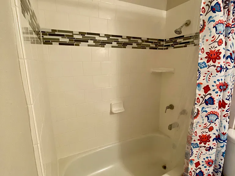 430 E Magnolia Ave #1 — Photo 4