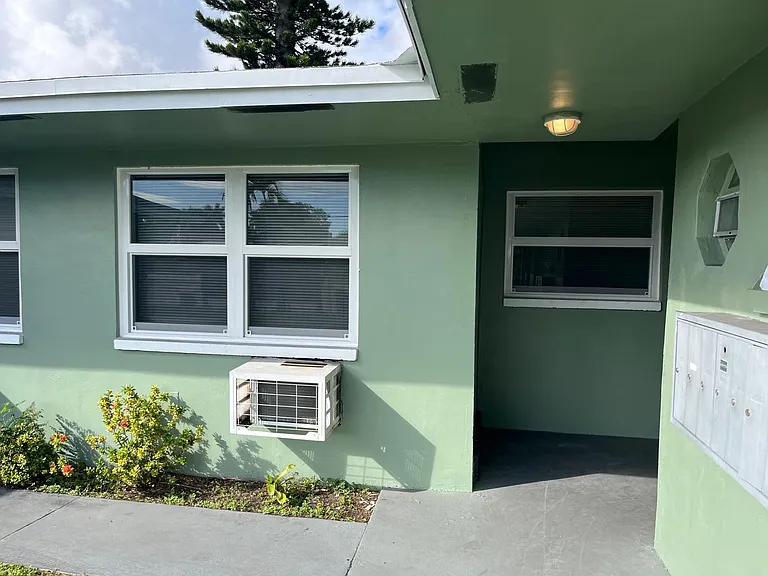 3071 NW 9th Ave — Photo 11