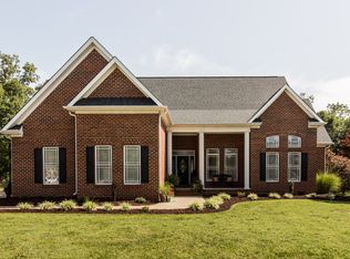 2353 Grand Oaks Blvd, Burlington, NC 27215