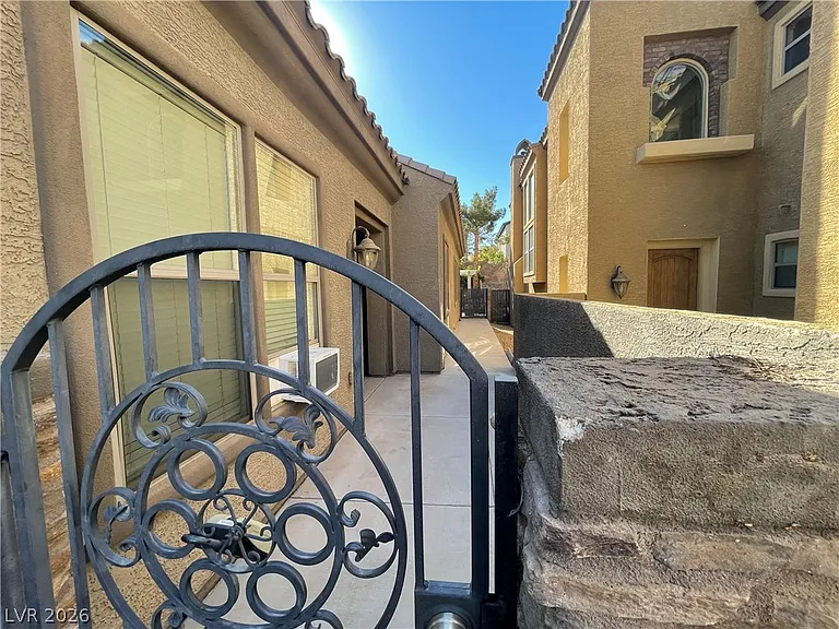 237 Via Di Citta Dr — Photo 6