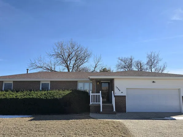 1606 E 29th St, Hays, KS 67601