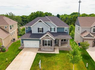 5555 Yellowstone Trl, Excelsior, MN 55331