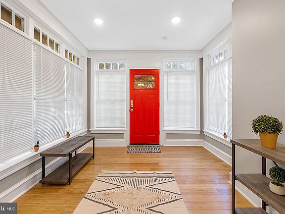 2nd image of 518 W Clapier St #1
