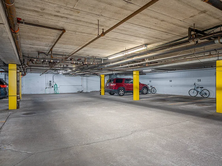 Park Pointe — Photo 17