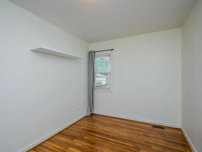 649 Mitchell Ave — Photo 20