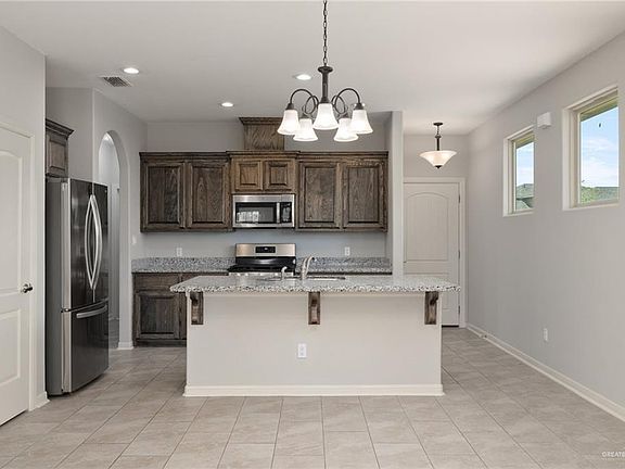 3rd image of 2506 Del Oro Dr