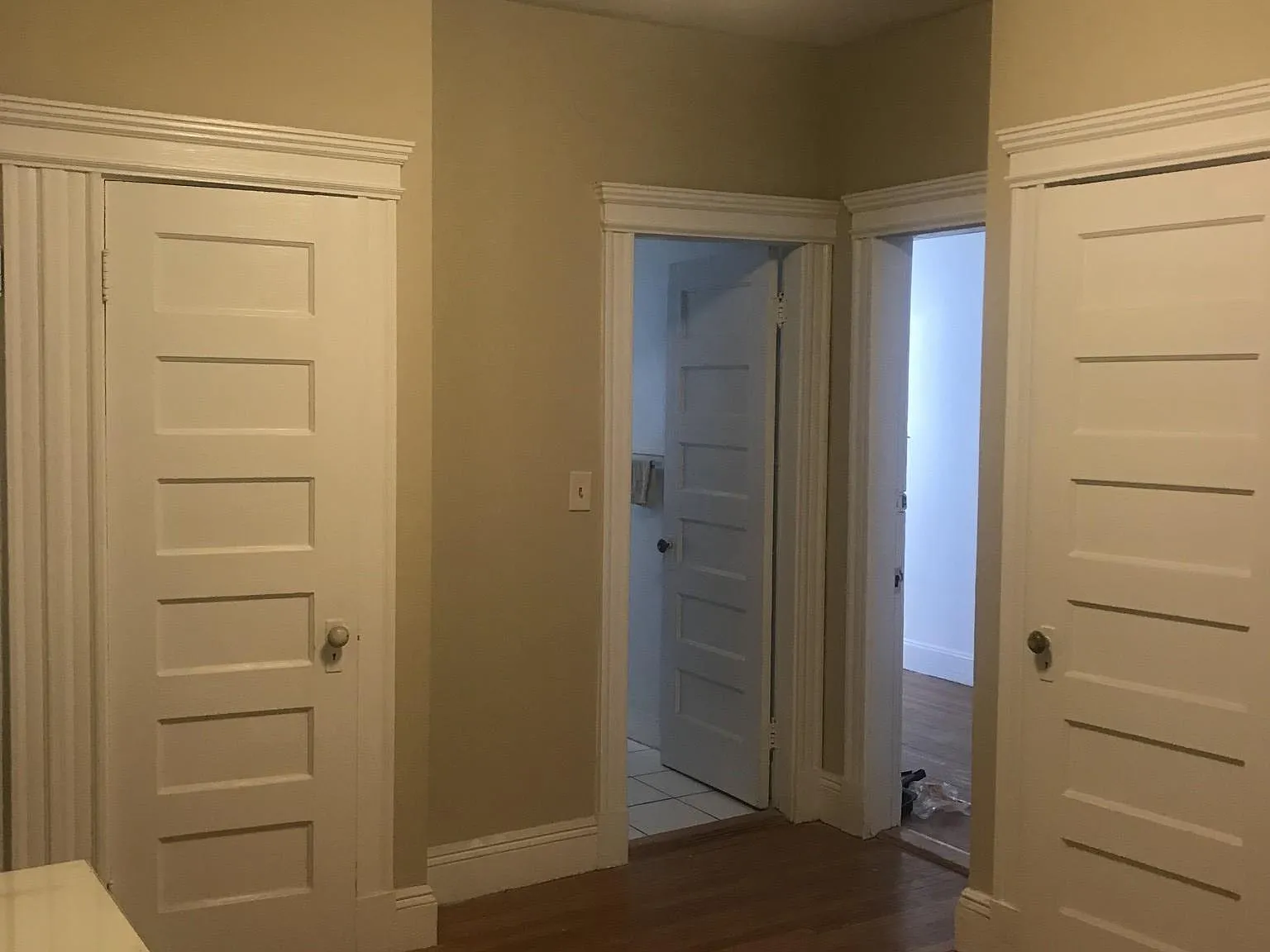 4 bed, 2.5 bath, $5,800 — Photo 3