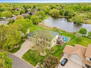 546 Linden Ln, Lino Lakes, MN 55014