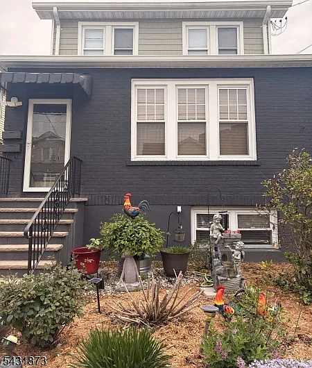 32 Hamilton Ave #2 — Photo 2
