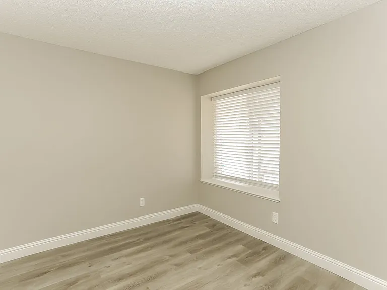 6533 Faith Peak Dr — Photo 12