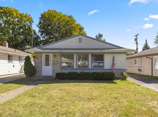 12140 Arcola St, Livonia, MI 48150