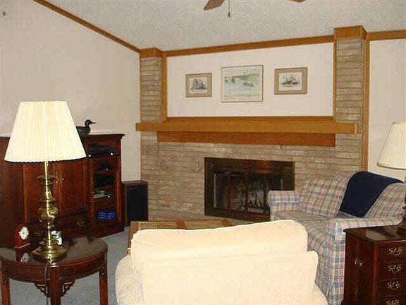 2nd image of 1806 Baylor Dr
