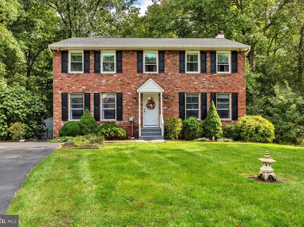 332 Sunnybrook Rd, Barrington, NJ 08007