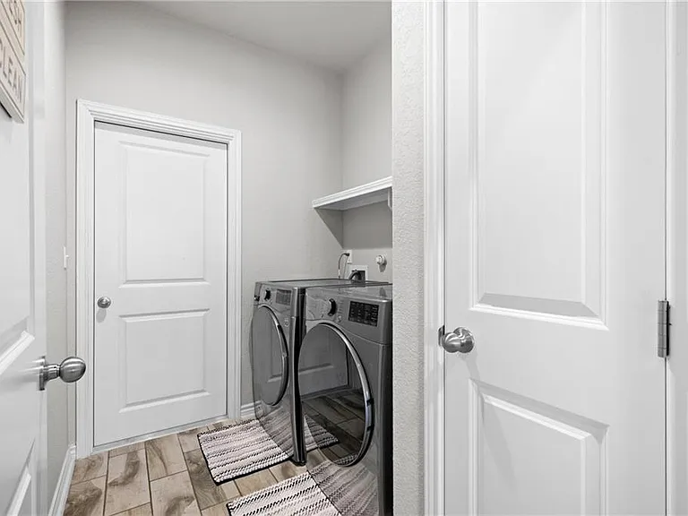 9409 Sedalia Trl — Photo 10