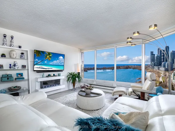 1 Palace Pier Ct #1609, Toronto, ON M8V 3W9