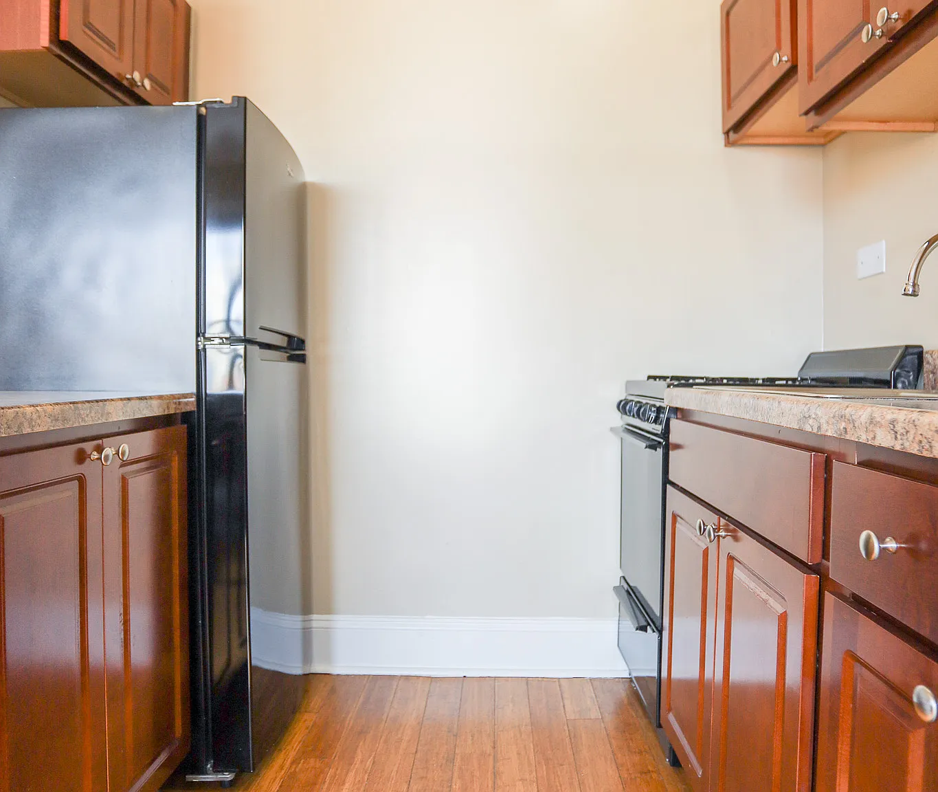 Studio, 375 sqft, $1,125 — Photo 2