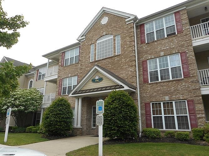 1st image of 527 Sophee Ln