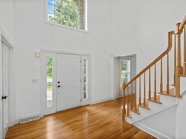 2 Oakline Ct — Photo 5
