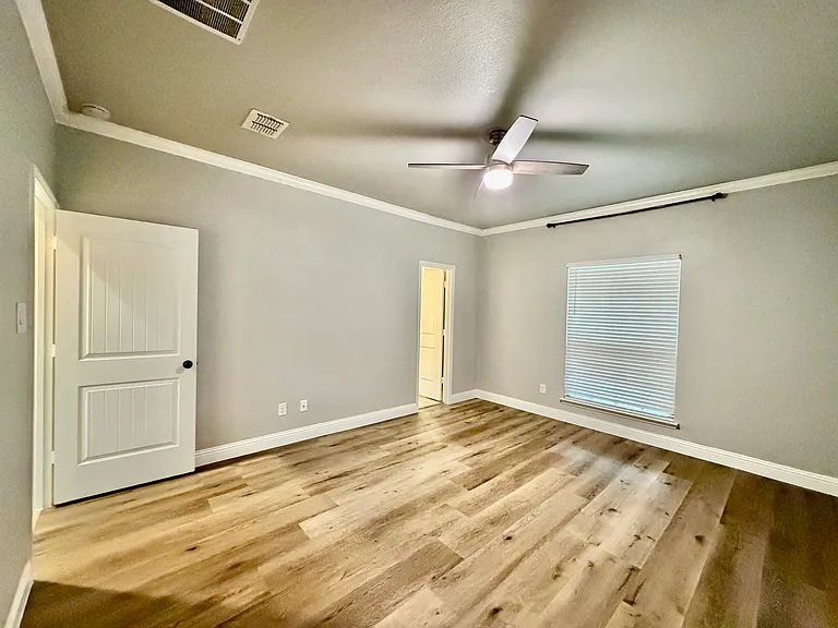 9220 Stewart St — Photo 12