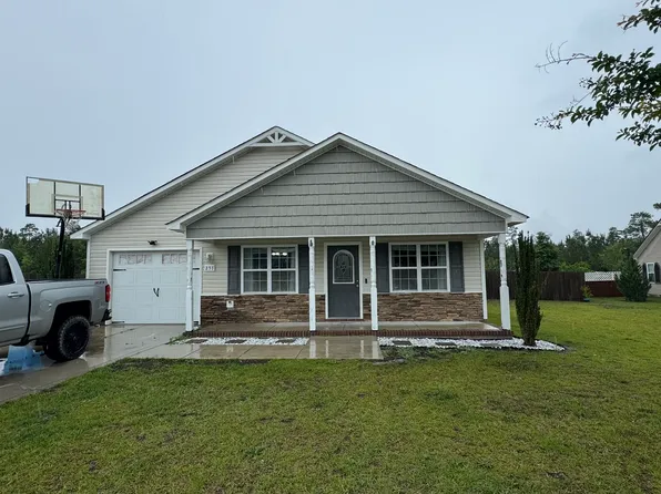 257 Rowland Dr, Richlands, NC 28574