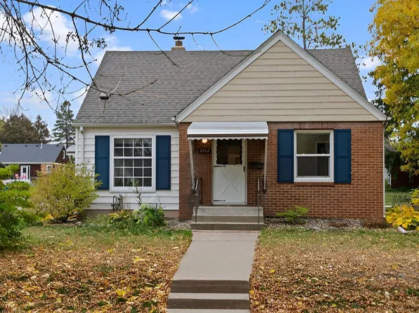 2942 Zenith Ave N, Robbinsdale, MN 55422