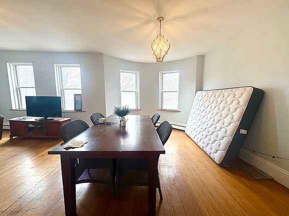 2nd image of 260 Aspinwall Ave APT 2