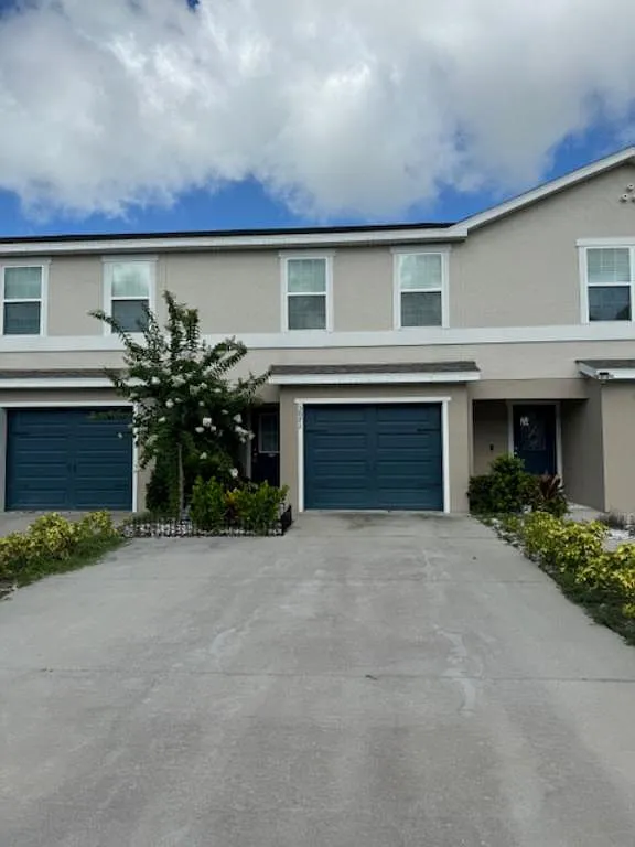 3071 Fieldwood Cir — Photo 2