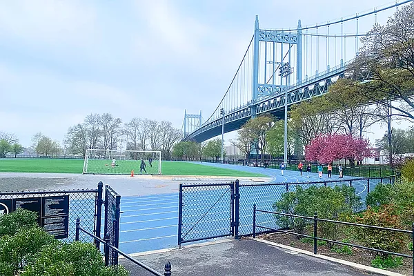 Sold by Daniel Gale Sotheby's International Realty | media 30