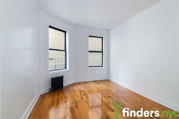 Rented by Clove Realty LLC | media 38