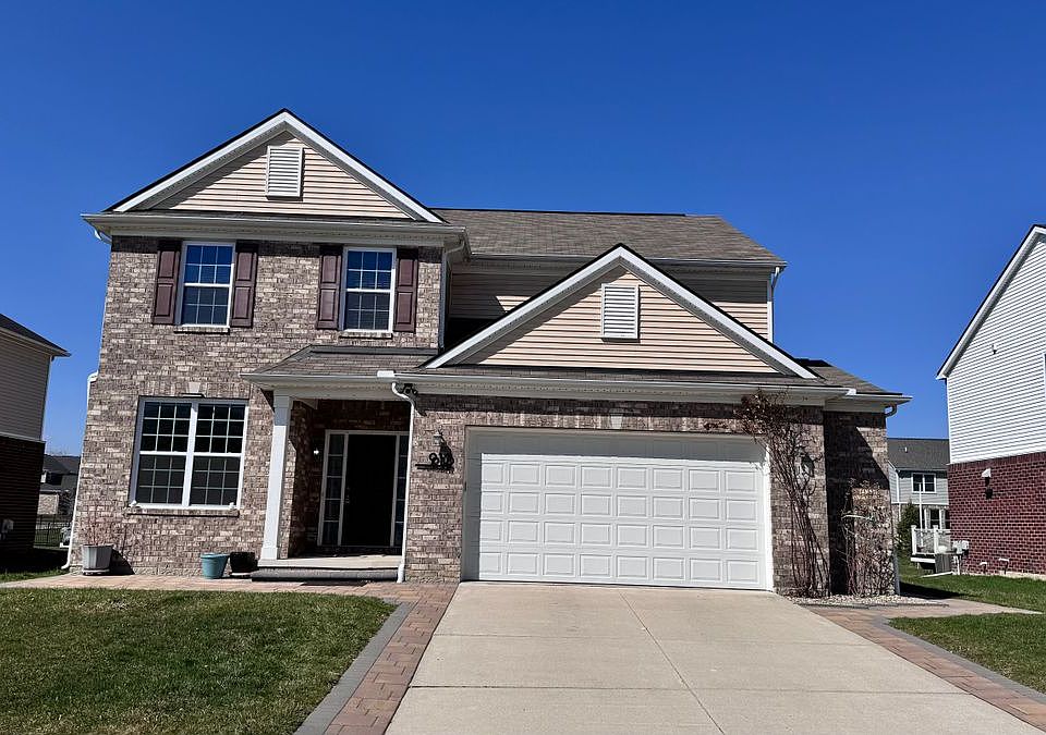 1st image of 912 Petersburg Dr