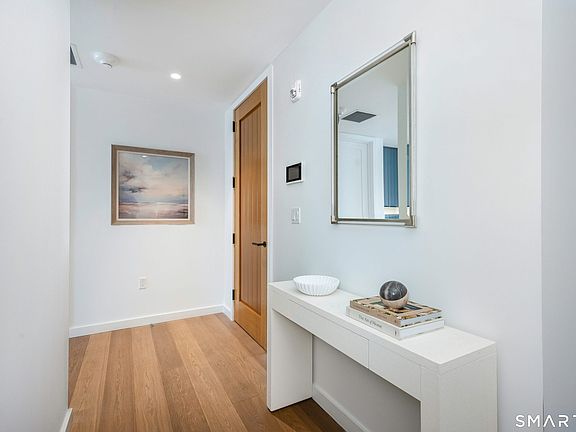 3rd image of 111 Rowayton Ave #201
