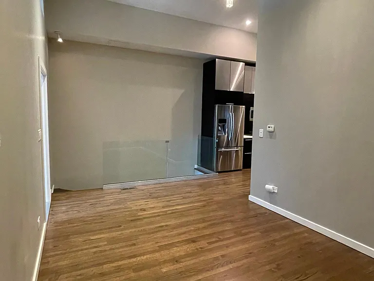 1451 N Ashland Ave #SF — Photo 5