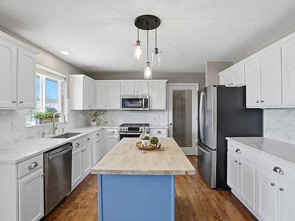 2nd image of 341 Orland Overlook