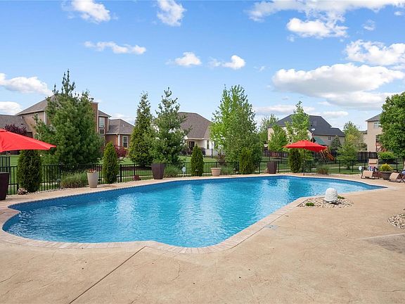 4th image of 3323 Hershiser Ct