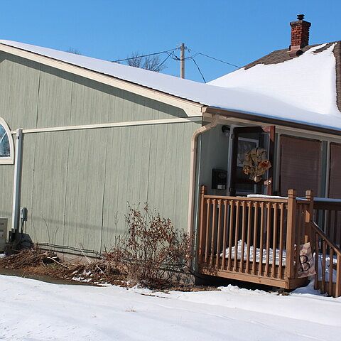 1st image of 118 Elles Ave