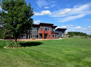 2950 Parkview Dr, Hamel, MN 55340