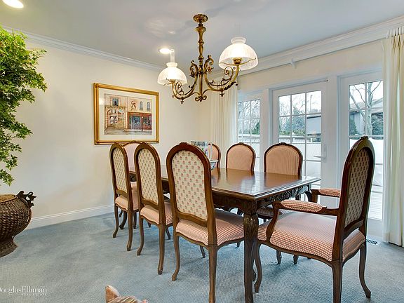4th image of 29 Club House Ct