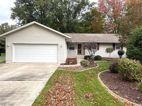 4986 E Radio Rd, Youngstown, OH 44515