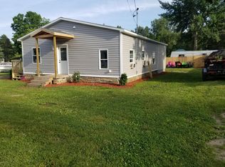 307 Pearl St, Crystal, MI 48818