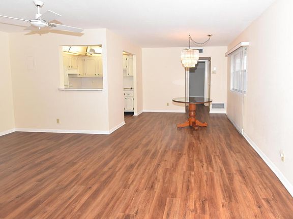 5th image of 131 Brittany Unit C