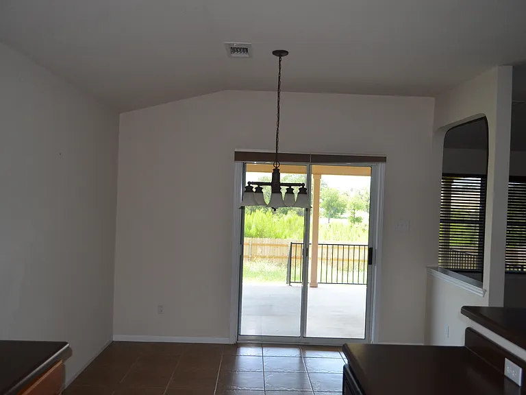 507 Cattail Cir — Photo 2