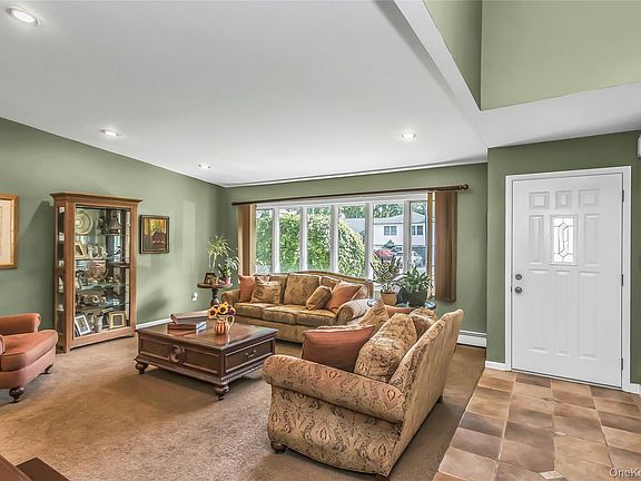 3rd image of 5 Simpson Drive
