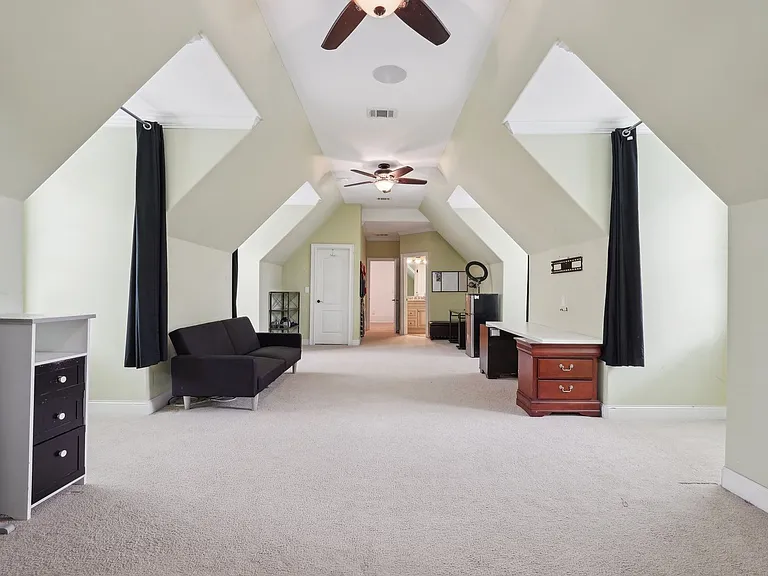 343 Summer Garden Dr — Photo 69