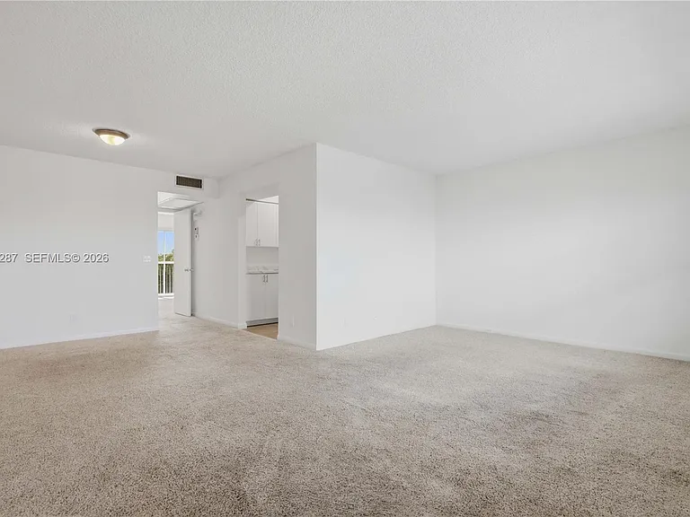 301 SW 135th Ave #415C — Photo 12
