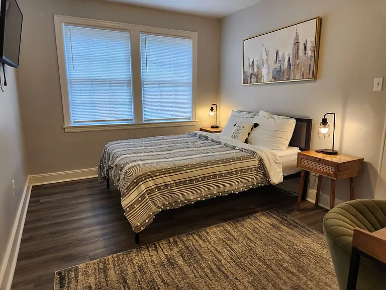 300 S Valentine St #4 — Photo 15