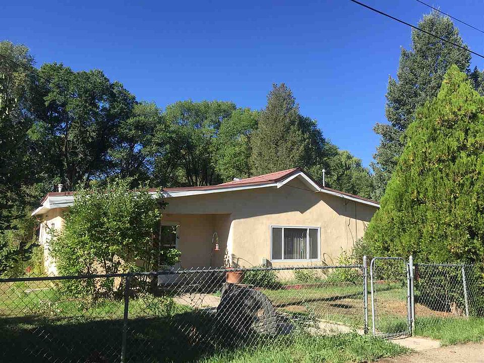 1st image of 208 Charlotte Ln