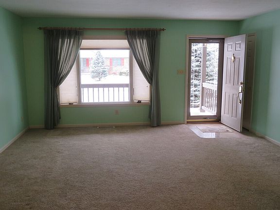 3rd image of 408 Spruce Ln #1